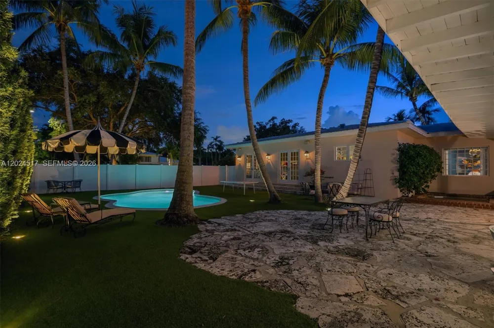 1255 NE 99th St Miami Shores, FL 33138