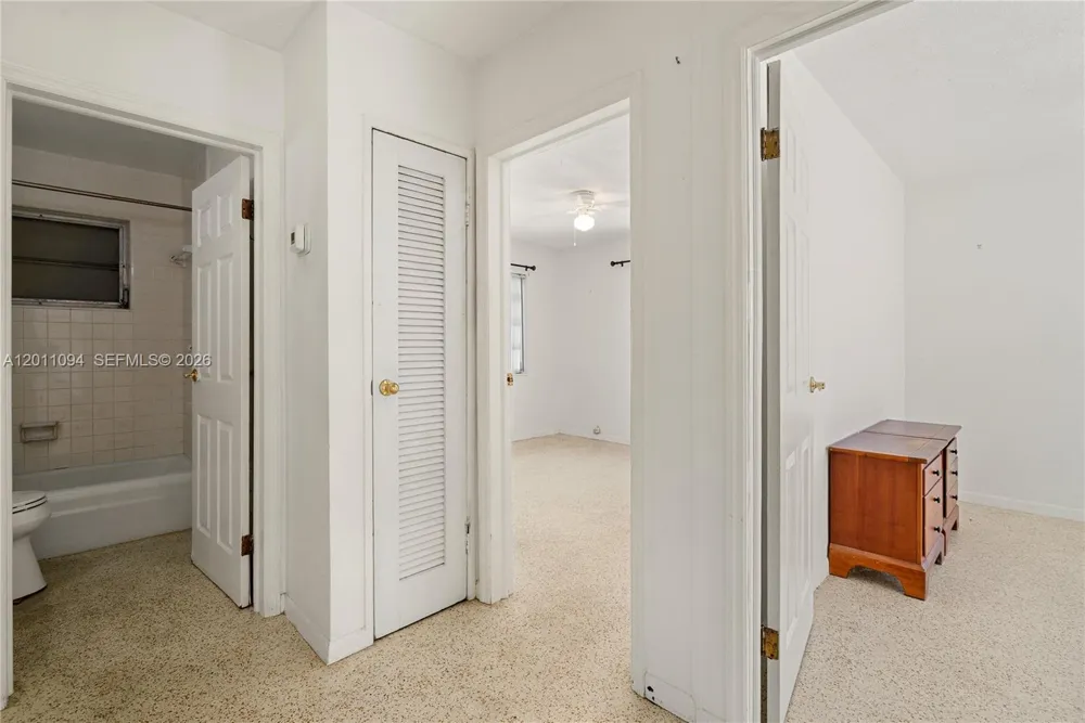 56 SE Marlin Ave Key Largo, FL 33037