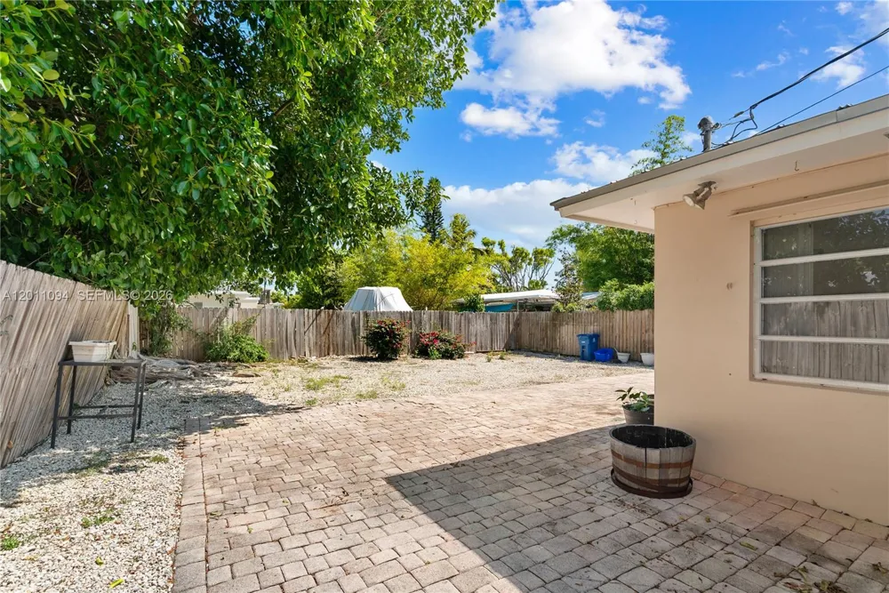 56 SE Marlin Ave Key Largo, FL 33037