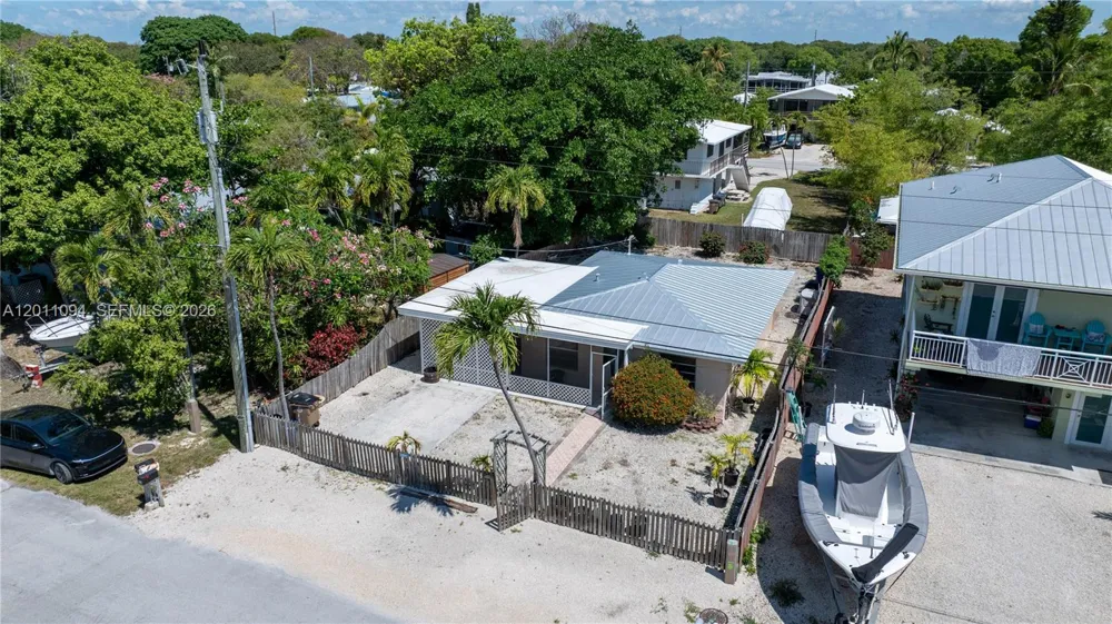 56 SE Marlin Ave Key Largo, FL 33037