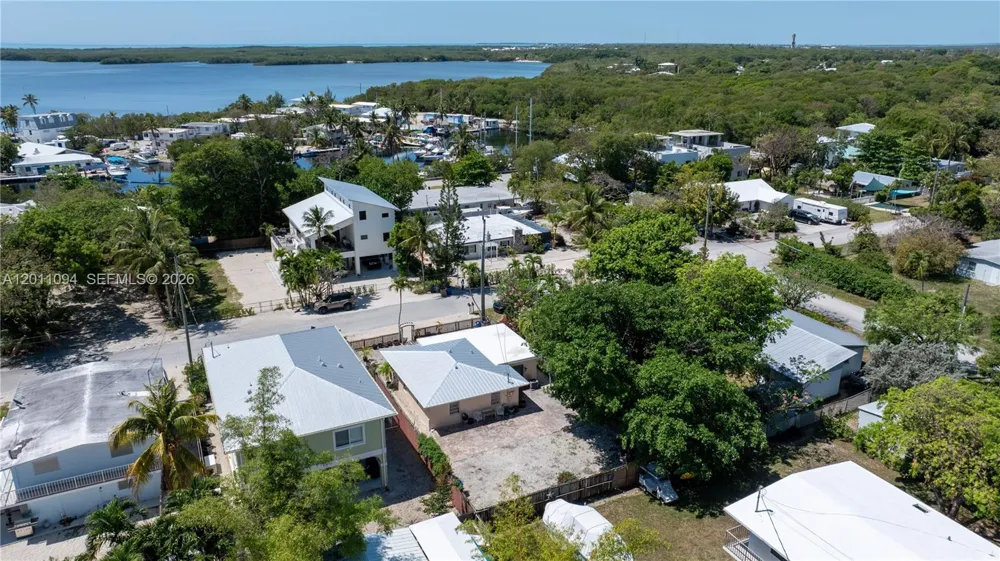 56 SE Marlin Ave Key Largo, FL 33037