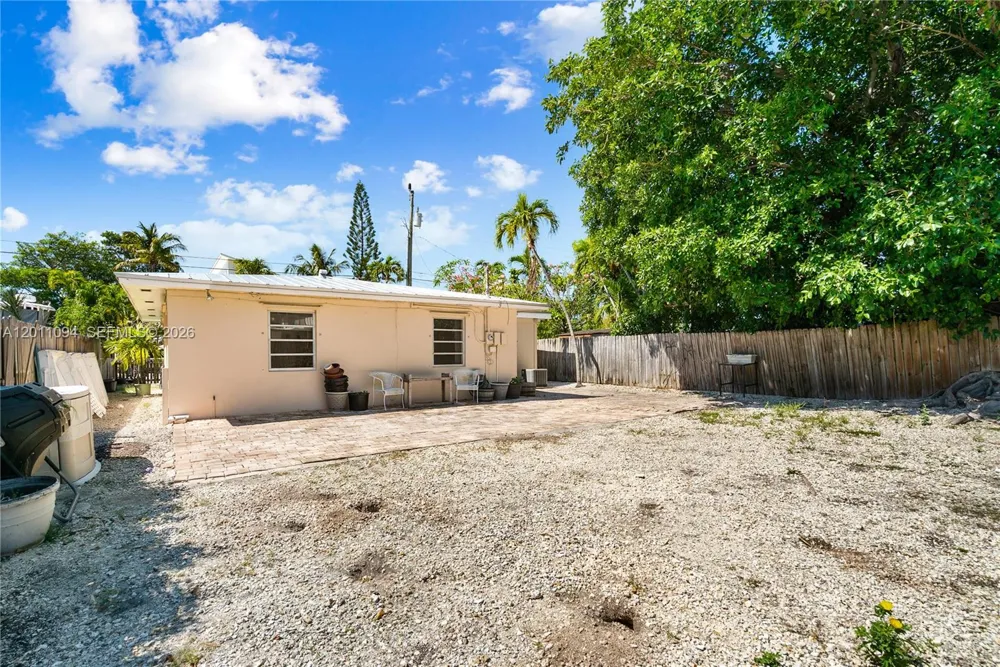 56 SE Marlin Ave Key Largo, FL 33037