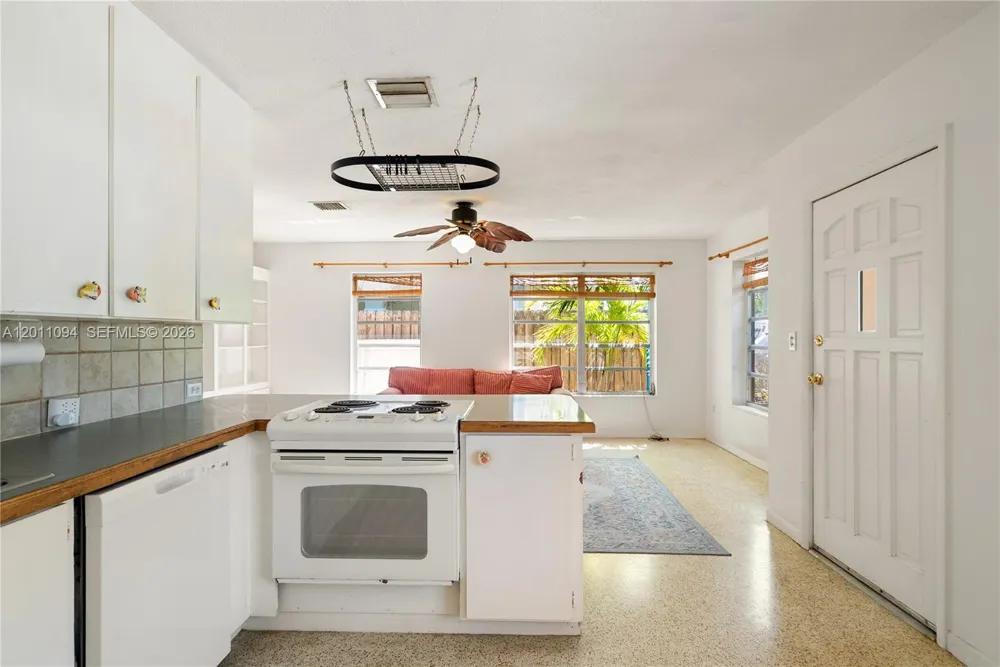 56 SE Marlin Ave Key Largo, FL 33037