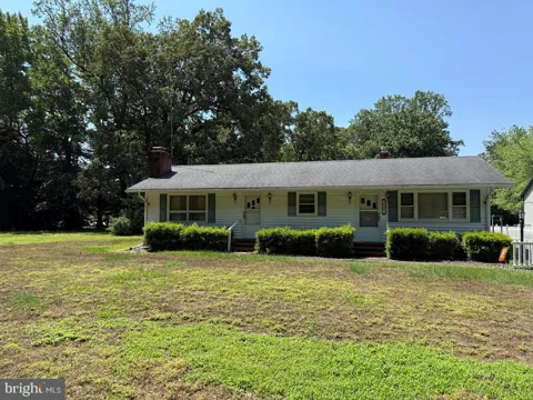 664 SANDY POINT ROAD