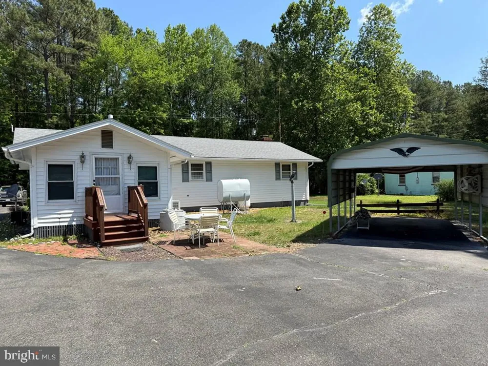664 SANDY POINT ROAD Heathsville, VA 22473