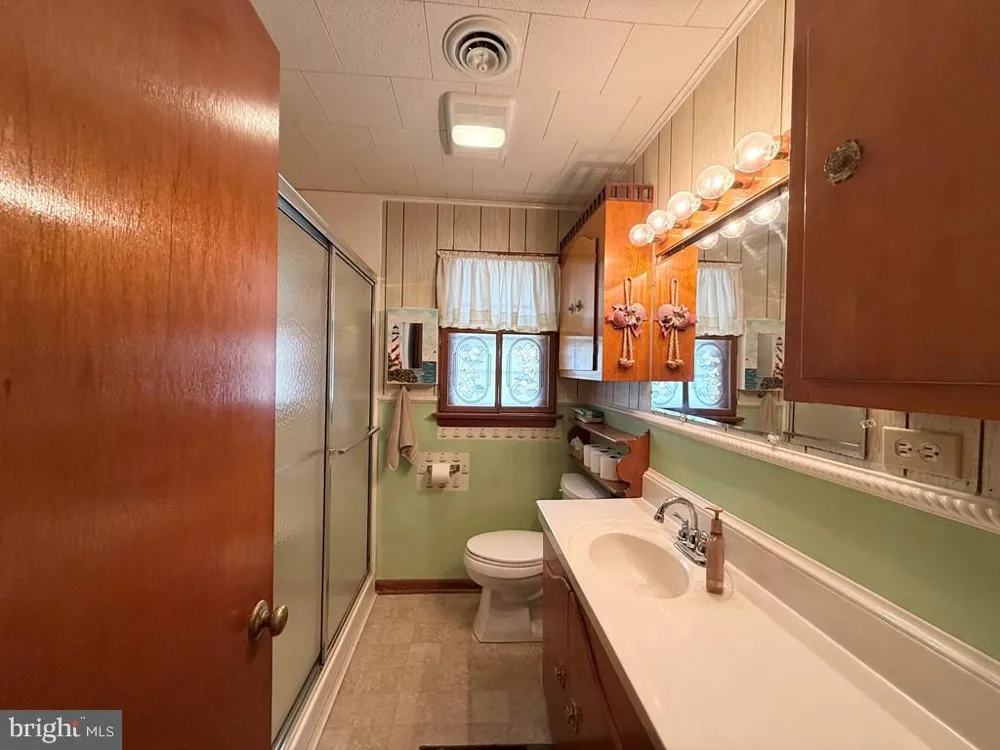 664 SANDY POINT ROAD Heathsville, VA 22473