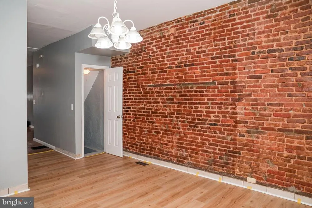 2630 E MONUMENT STREET Baltimore, MD 21205