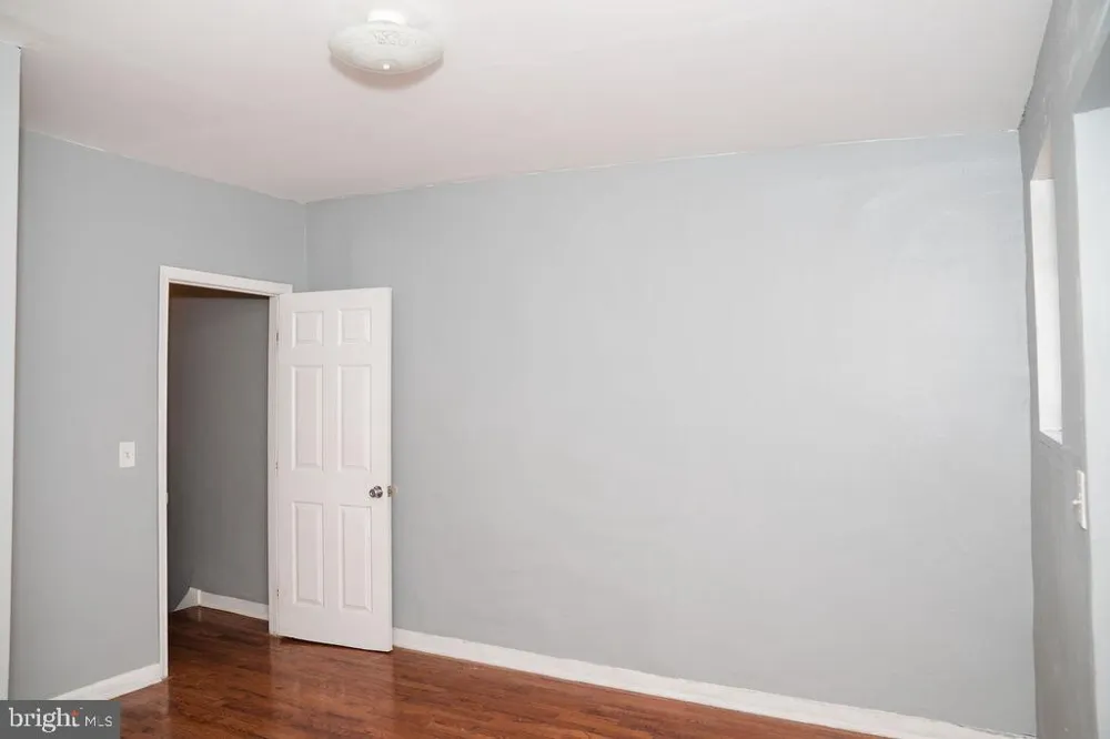 2630 E MONUMENT STREET Baltimore, MD 21205
