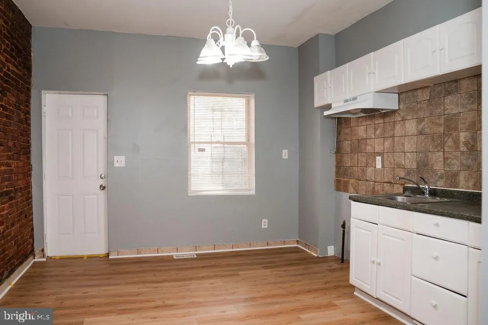 2630 E MONUMENT STREET Baltimore, MD 21205