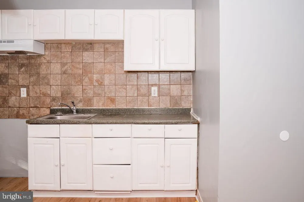 2630 E MONUMENT STREET Baltimore, MD 21205