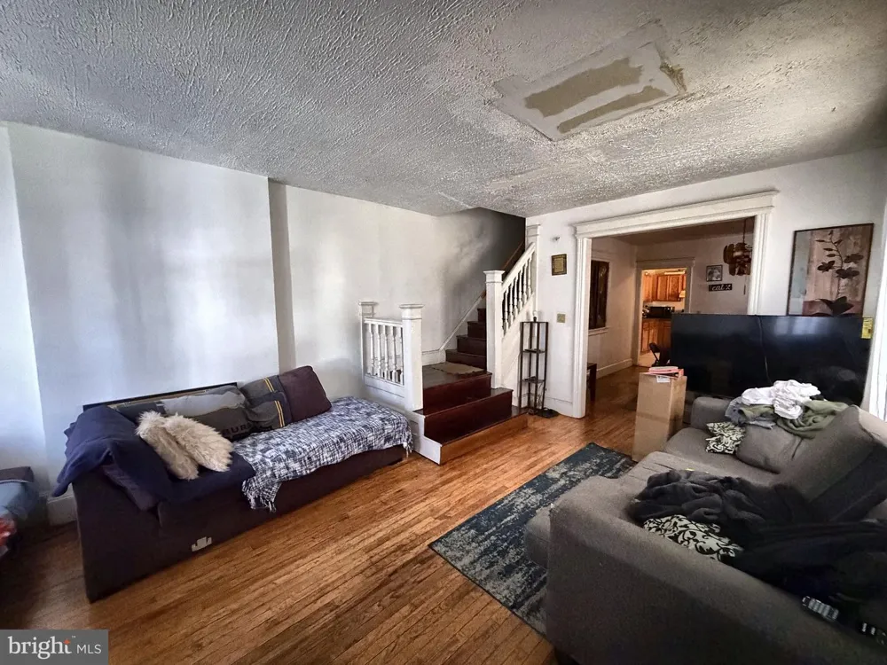 131 HOFFMAN AVENUE Trenton, NJ 08618