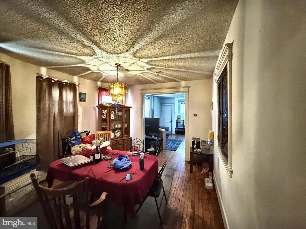 131 HOFFMAN AVENUE Trenton, NJ 08618