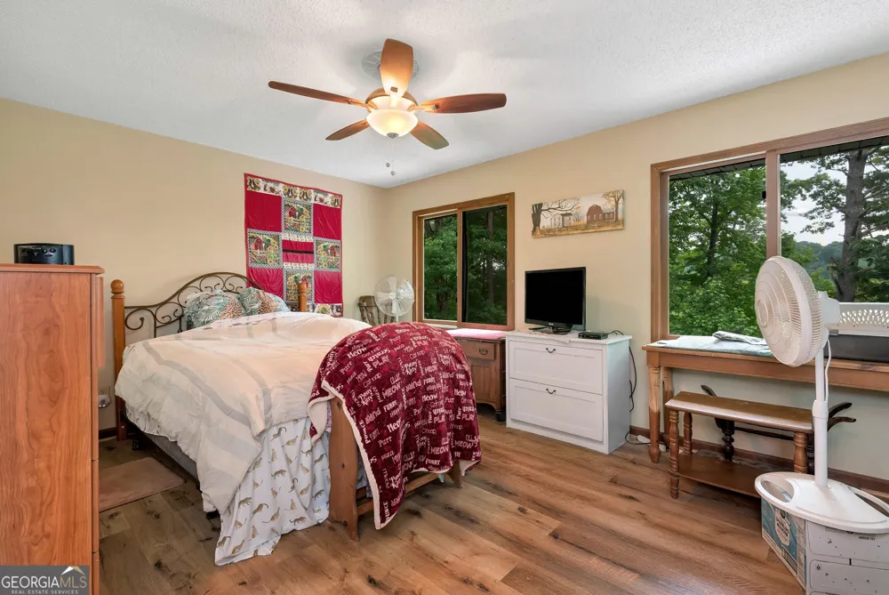 390 Alpenrosen Strasse Helen, GA 30545