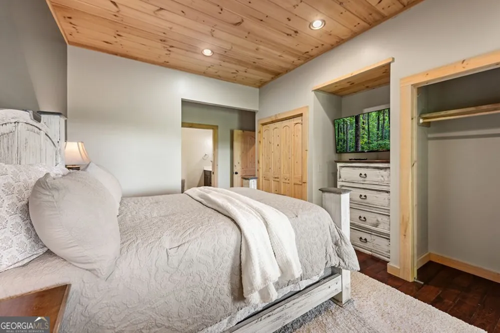 479 Big Timber RD Mineral Bluff, GA 30559