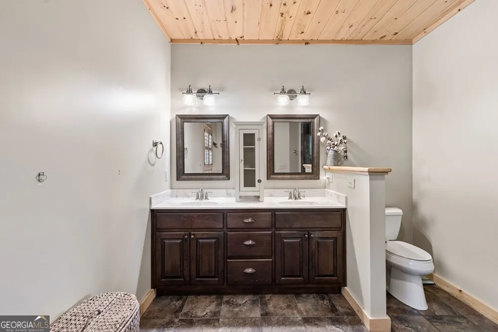 479 Big Timber RD Mineral Bluff, GA 30559