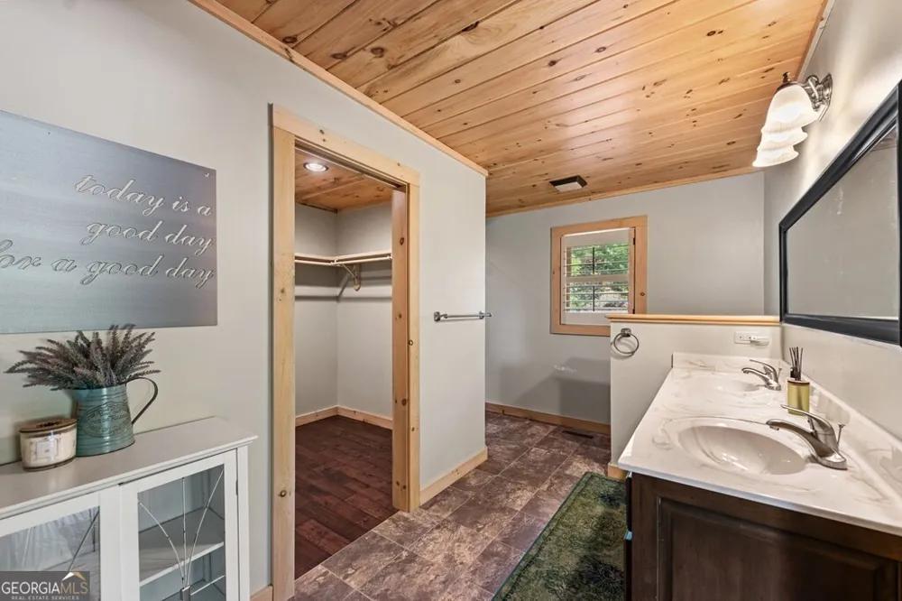 479 Big Timber RD Mineral Bluff, GA 30559