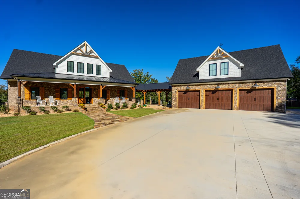 4881 Lickskillet RD Hamilton, GA 31811