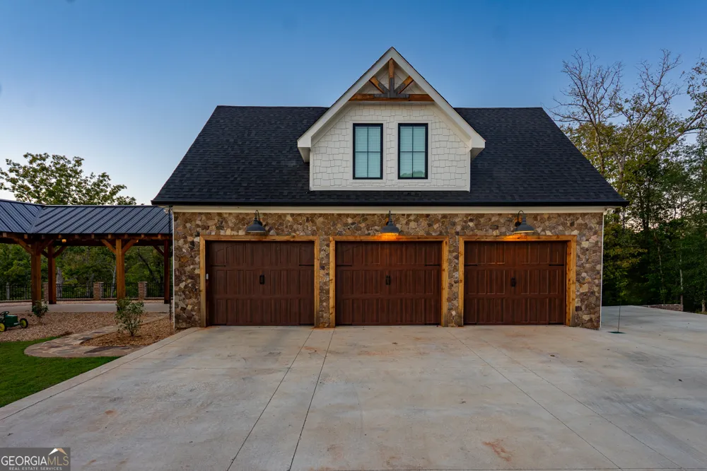 4881 Lickskillet RD Hamilton, GA 31811