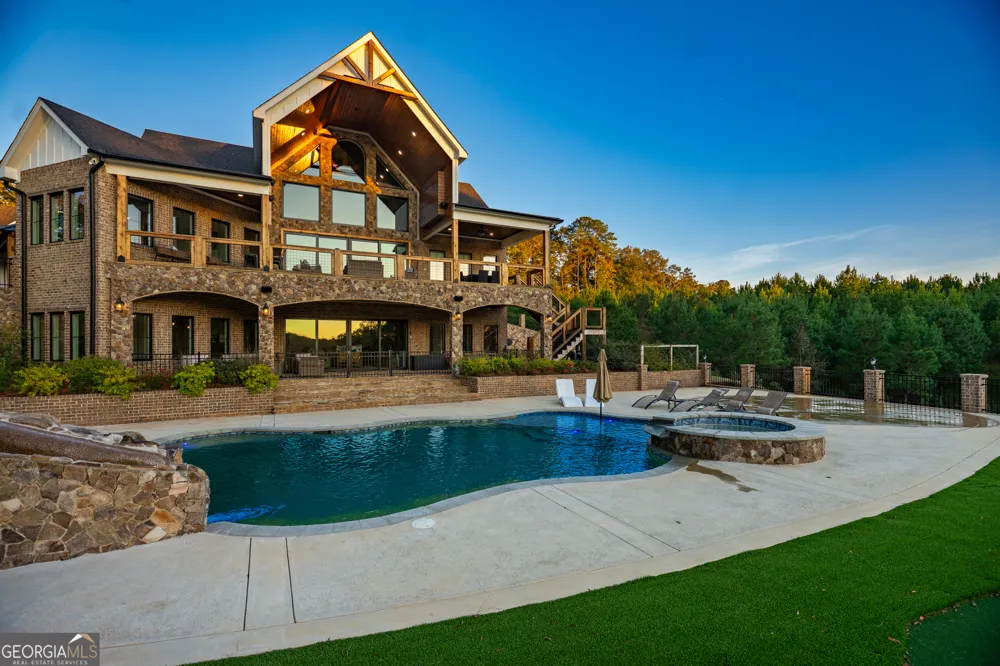 4881 Lickskillet RD Hamilton, GA 31811