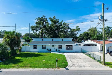 3906 SPENCE AVENUE