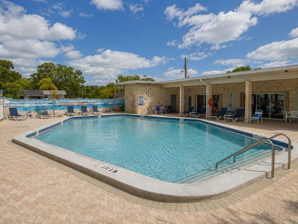 250 ROSERY ROAD NW #328 Largo, FL 33770