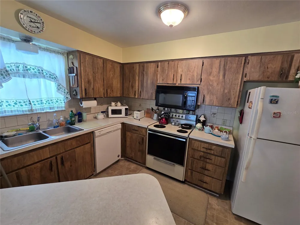 4632 BLOSSOM BOULEVARD #4632 Zephyrhills, FL 33542