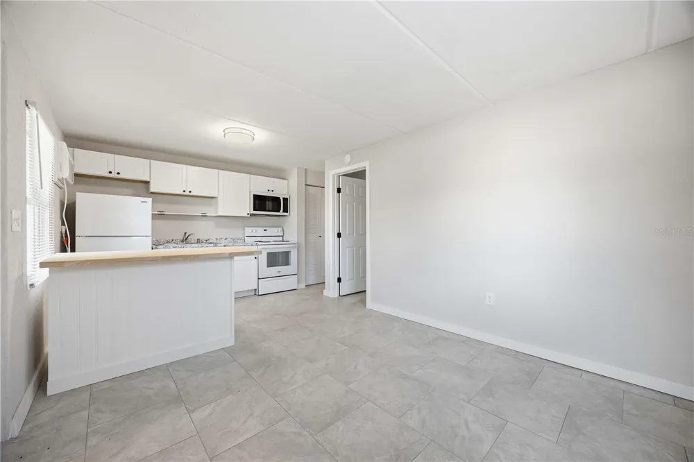 419 GRAPEFRUIT AVENUE #2A Sebring, FL 33870