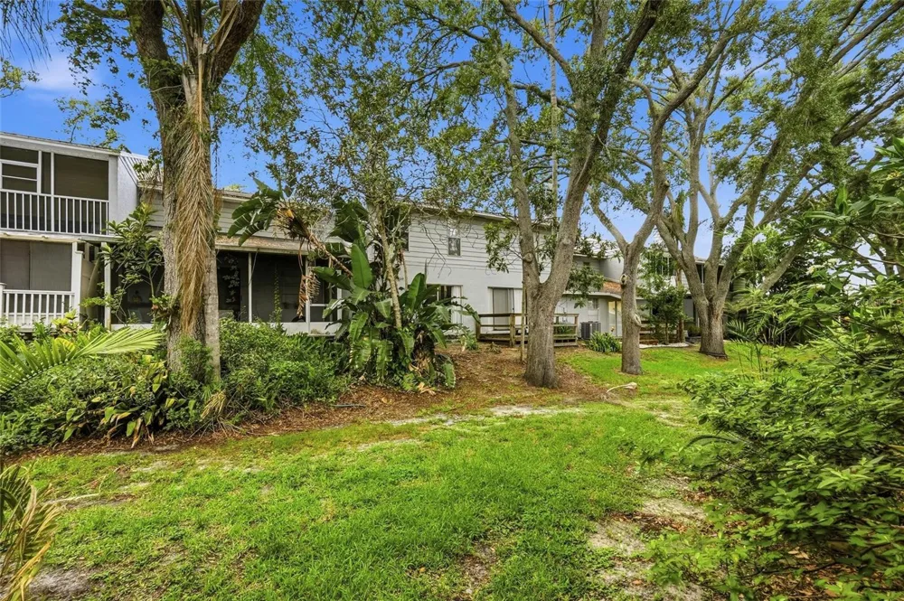 205 SOMERSET LANE Palm Harbor, FL 34684