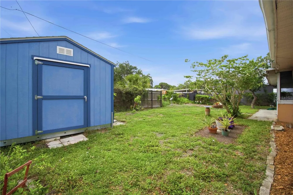 330 CROSBY COURT Sarasota, FL 34237