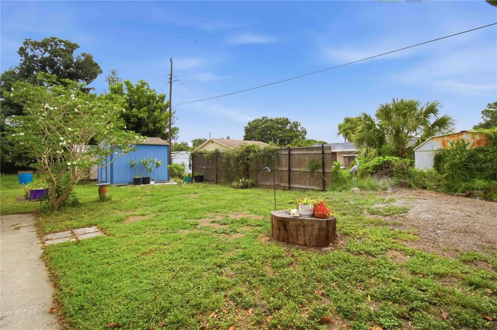 330 CROSBY COURT Sarasota, FL 34237