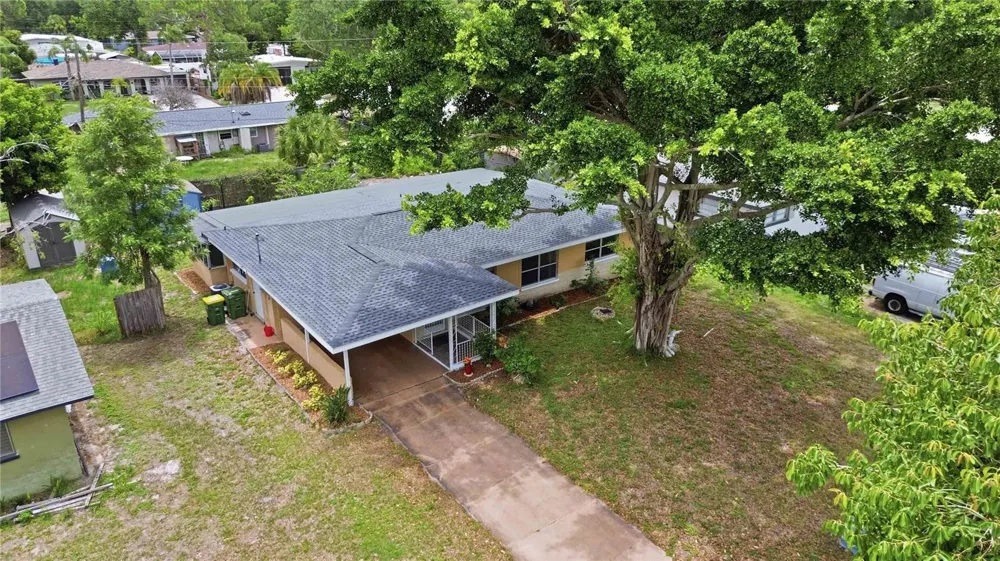 330 CROSBY COURT Sarasota, FL 34237