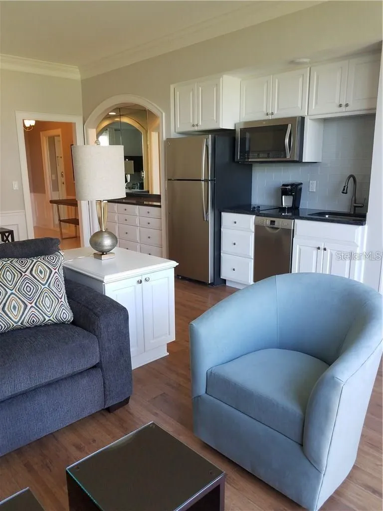 51 MAC EWEN DRIVE #8 Osprey, FL 34229
