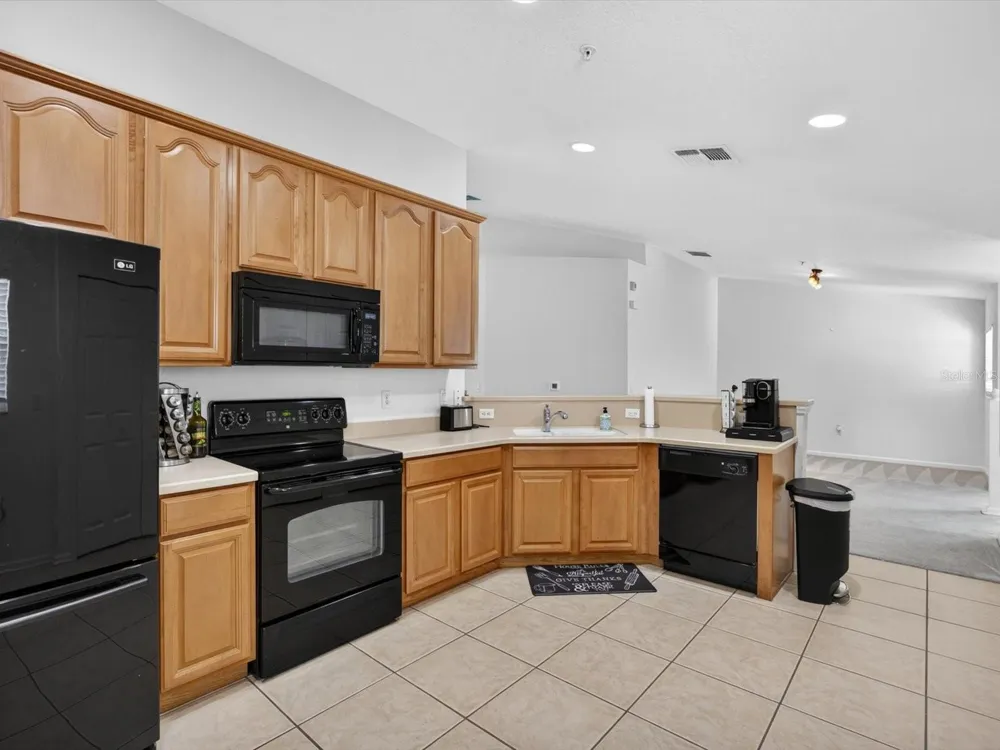 8311 FOSTER DRIVE Davenport, FL 33896