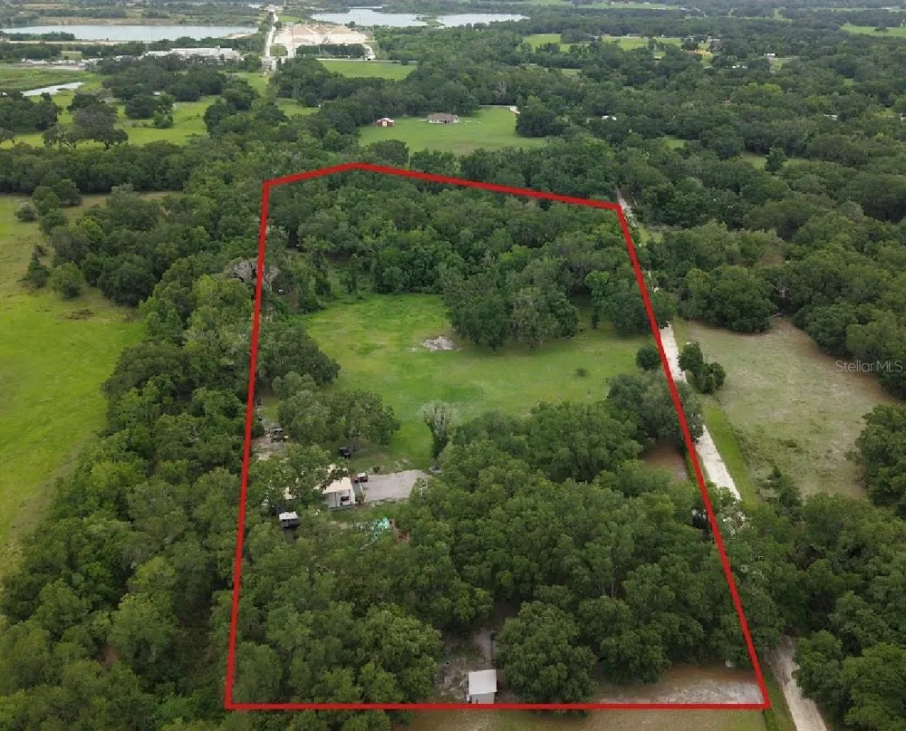 528 ASHLEY LANE Center Hill, FL 33514