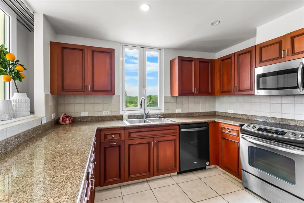 500 OCEAN DRIVE #535 Humacao, PR 00791
