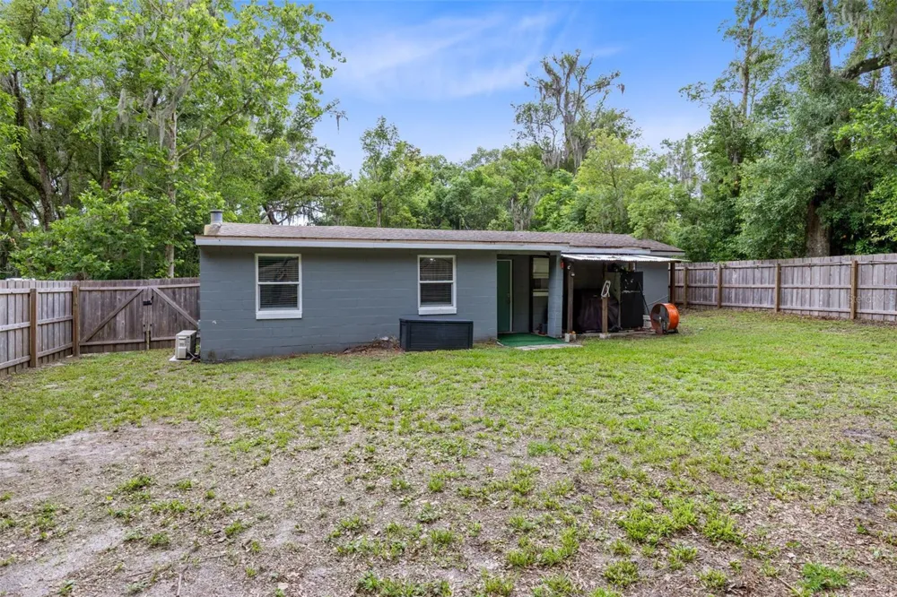 580 LAKEVIEW AVENUE Orange City, FL 32763