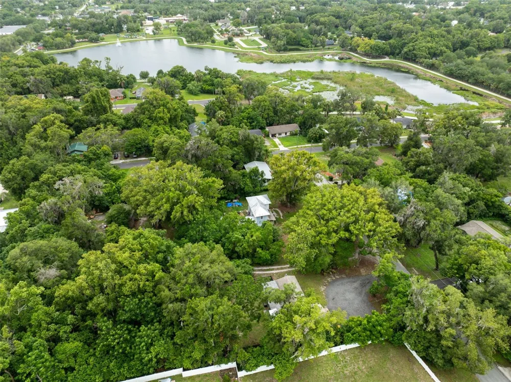 580 LAKEVIEW AVENUE Orange City, FL 32763
