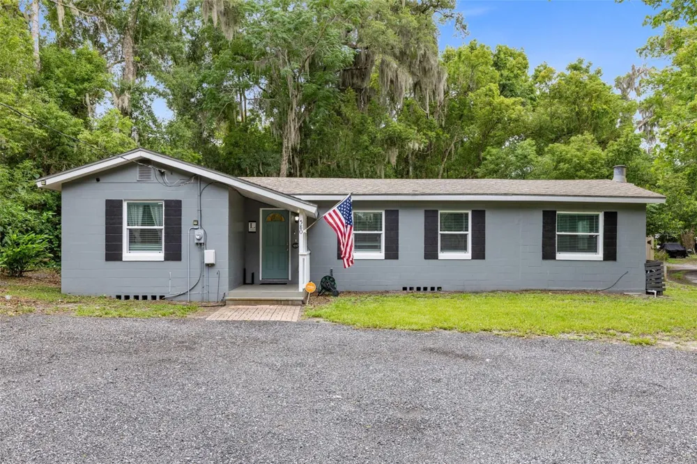 580 LAKEVIEW AVENUE Orange City, FL 32763