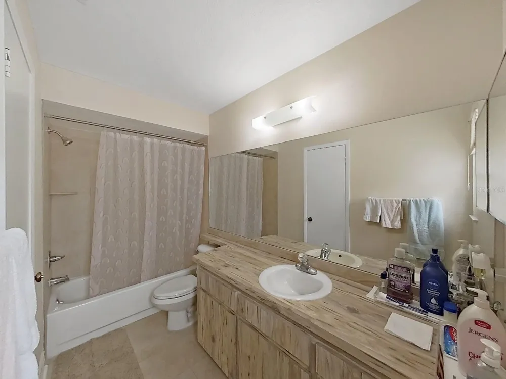 1367 CORNER OAKS DRIVE Brandon, FL 33510
