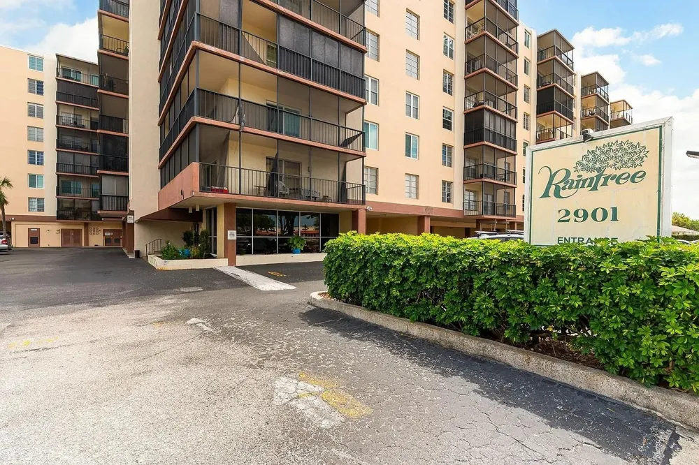 2901 26TH STREET W #309 Bradenton, FL 34205