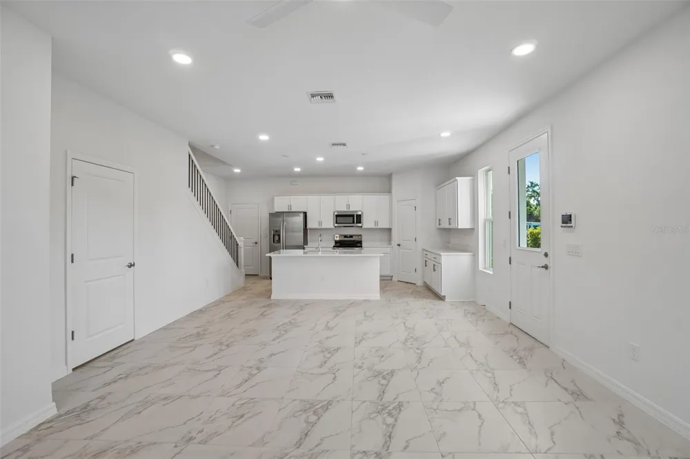 616 SILVER STREAM COURT Brandon, FL 33511