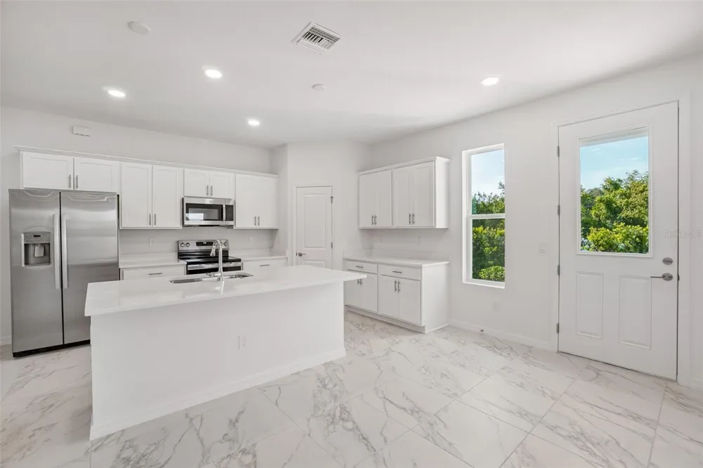 616 SILVER STREAM COURT Brandon, FL 33511