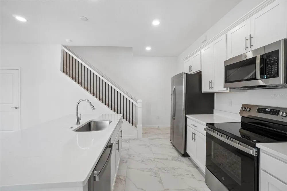 616 SILVER STREAM COURT Brandon, FL 33511