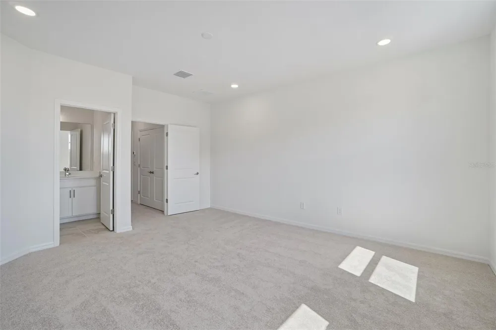 616 SILVER STREAM COURT Brandon, FL 33511