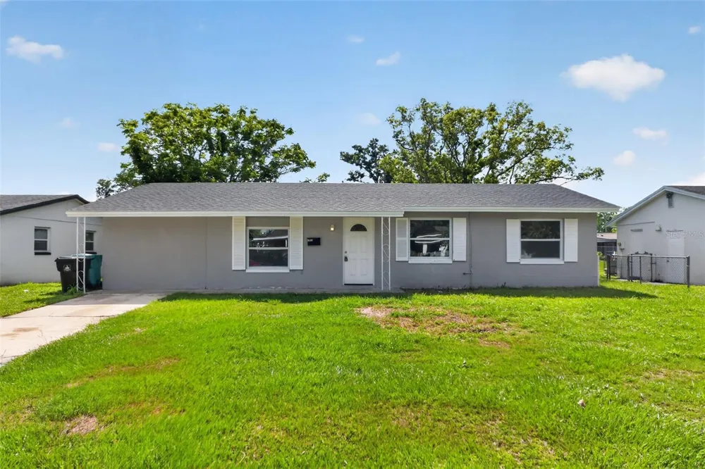 1635 RAVENALL AVENUE Orlando, FL 32811