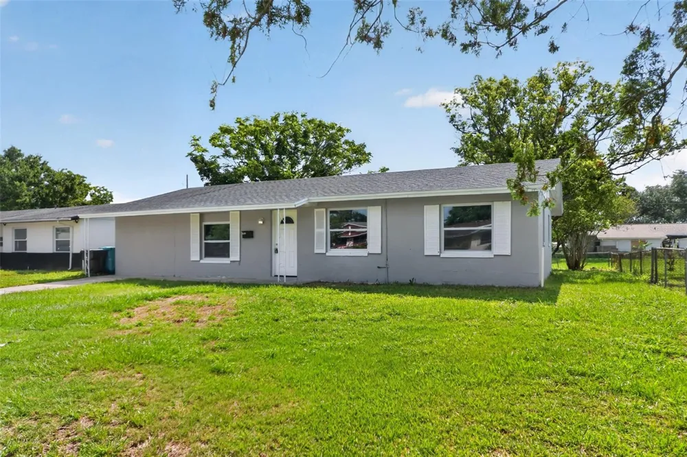 1635 RAVENALL AVENUE Orlando, FL 32811
