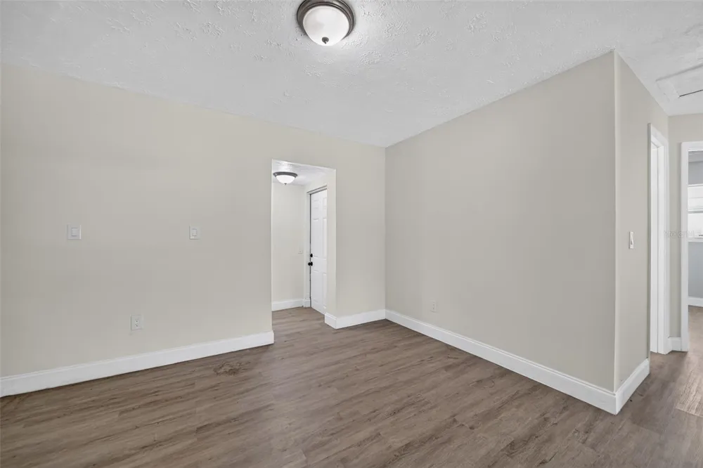 1635 RAVENALL AVENUE Orlando, FL 32811