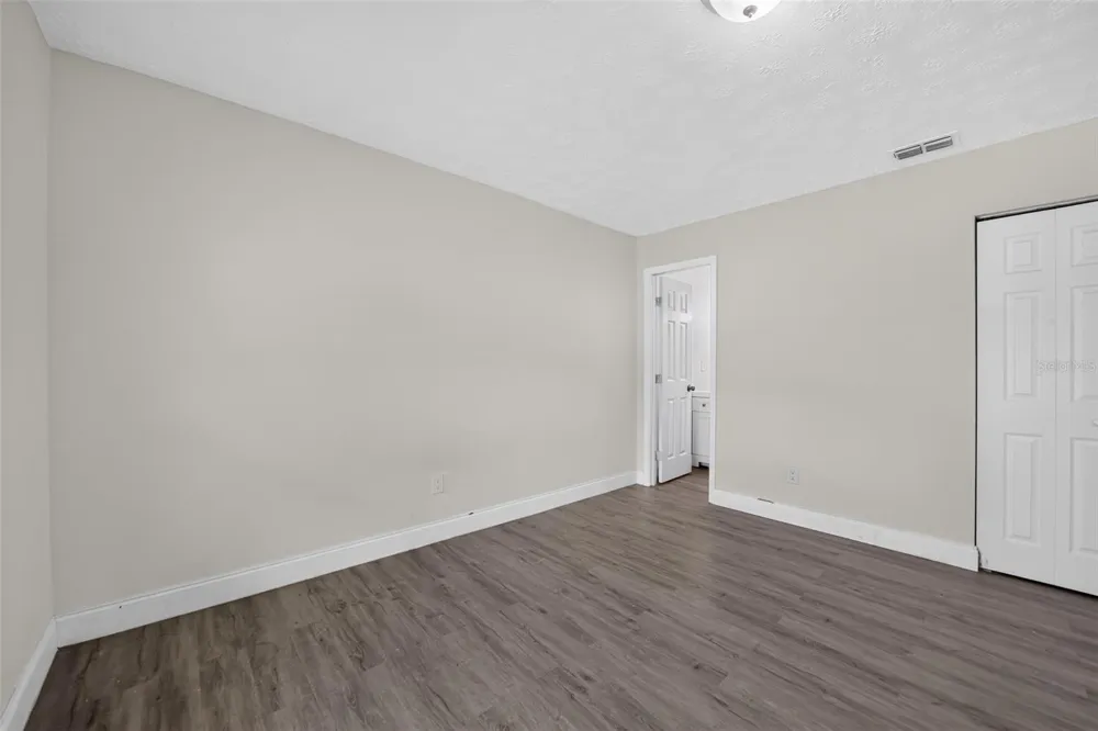 1635 RAVENALL AVENUE Orlando, FL 32811
