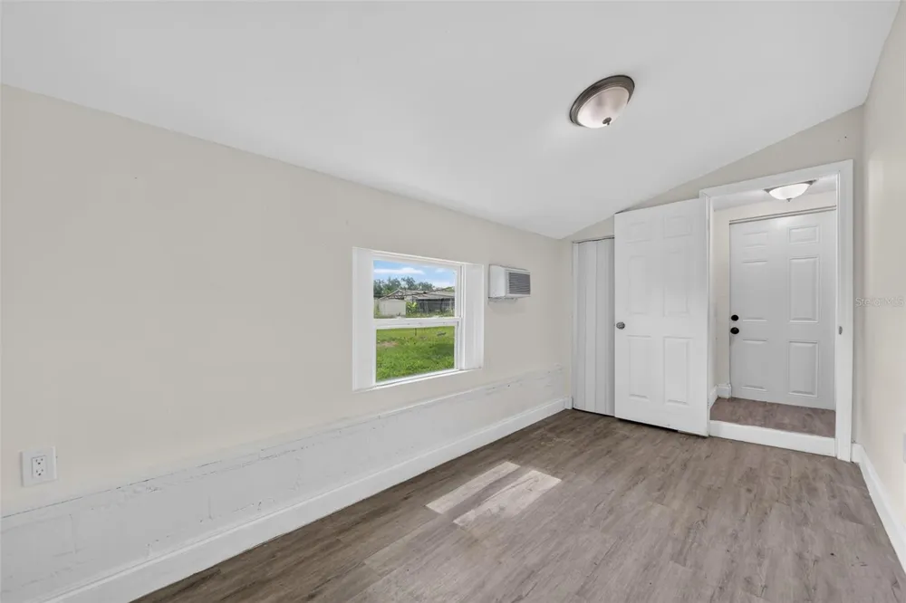 1635 RAVENALL AVENUE Orlando, FL 32811