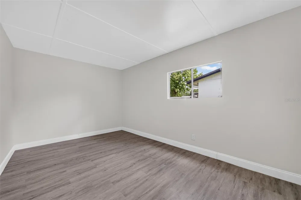 1635 RAVENALL AVENUE Orlando, FL 32811